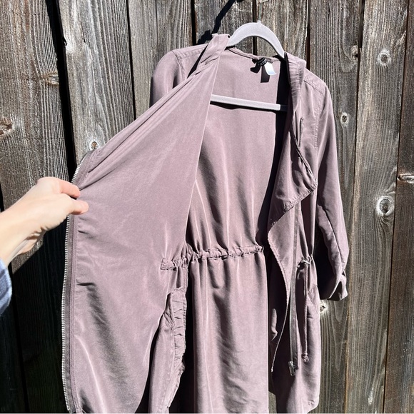 H&M Divided asymmetrical lightweight long zip up hooded trench coat size 6 - Picture 10 of 17